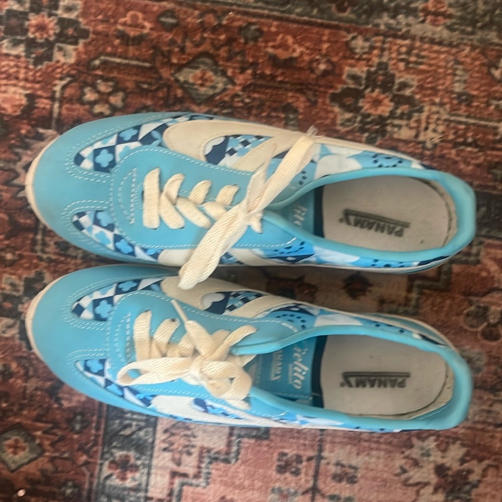 Cielito Querido Light Blue Mexican Shoes. Woman size 24 in Mexico 6 in the USA